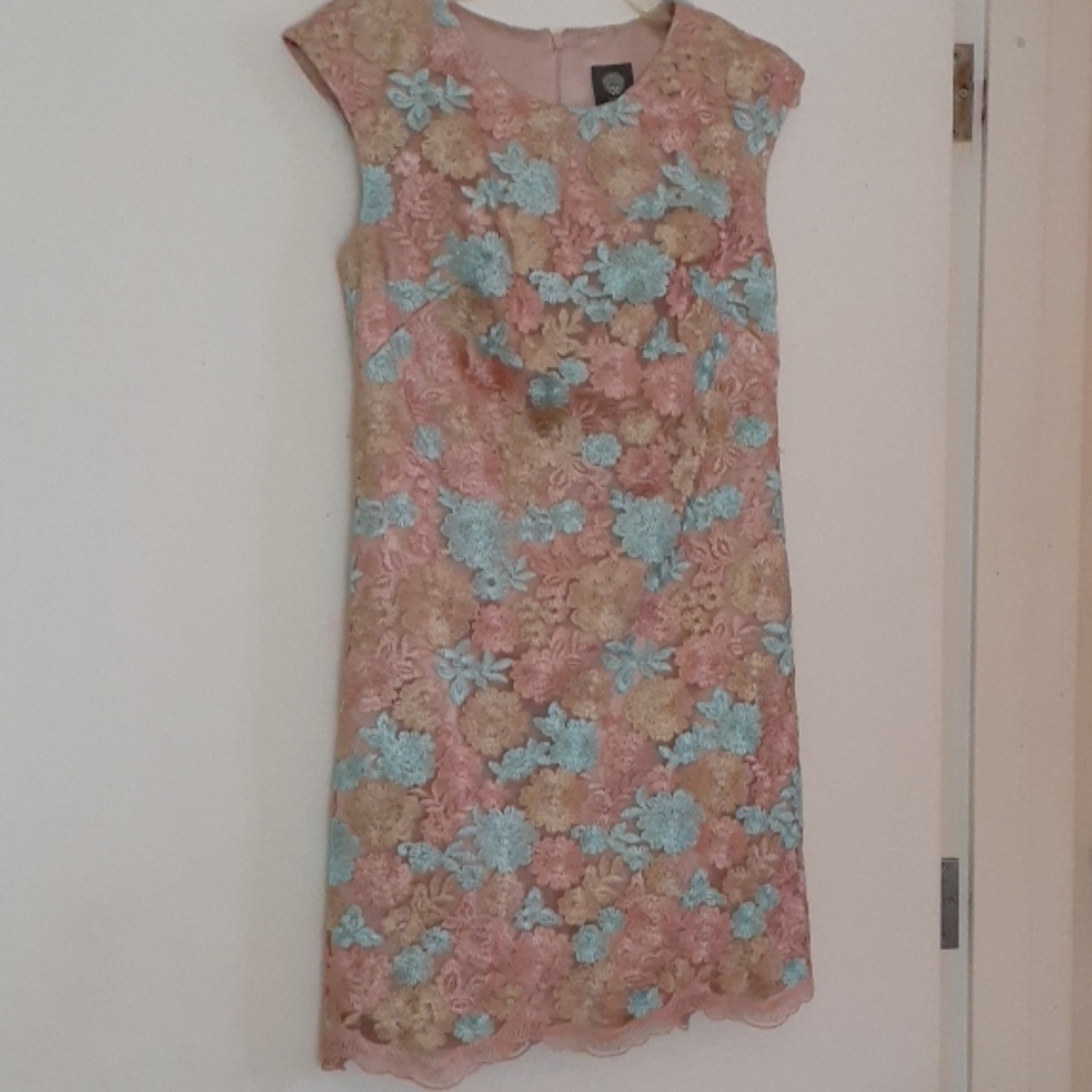 VINCE CAMUTO VINTAGE embroidered gown